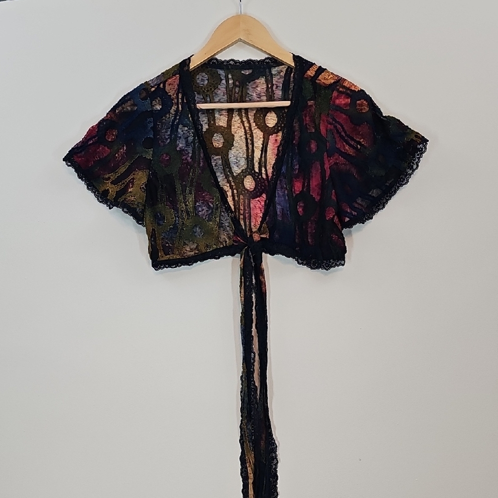 Romwe Black Lace Floral Crop Bolero Shrug | Tie Front | Flutter Sleeves | Size M